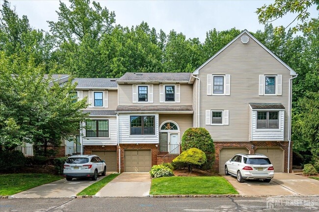 property at 4506 Stonehedge Rd