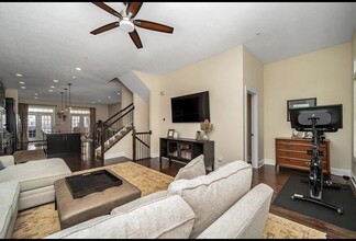 323 Osona Ln in Mars, PA - Building Photo - Building Photo