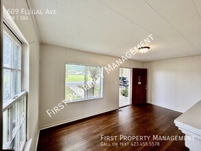 609 Flegal Ave in Rossville, GA - Building Photo - Building Photo