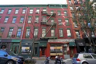 96 Christopher St in New York, NY - Building Photo - Building Photo