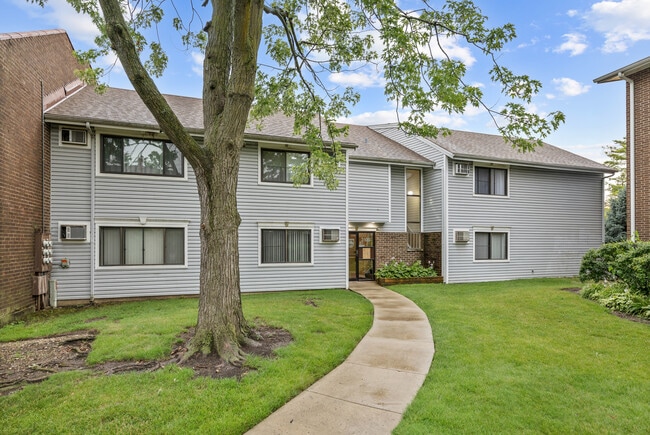 property at 3100 Bayside Dr