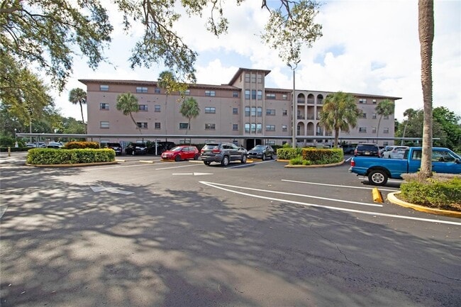 6150 Gulfport Blvd S, Unit 102 in Gulfport, FL - Building Photo - Building Photo