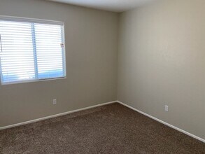 3233 W Abraham Ln in Phoenix, AZ - Building Photo - Building Photo