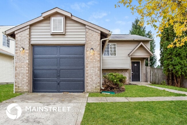 property at 4051 Luxembourg Cir W