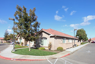 Windgate Village Apartments in Hanford, CA - Building Photo - Building Photo