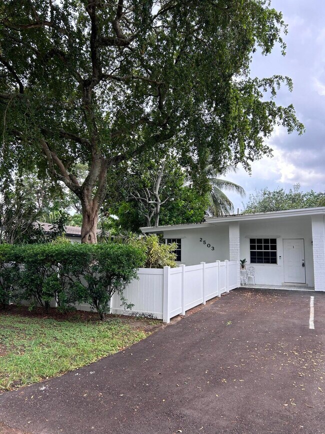 2503 NW 5th Ave