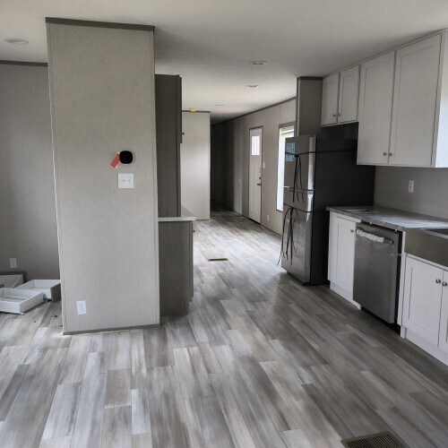 property at 27 Crestwood Dr