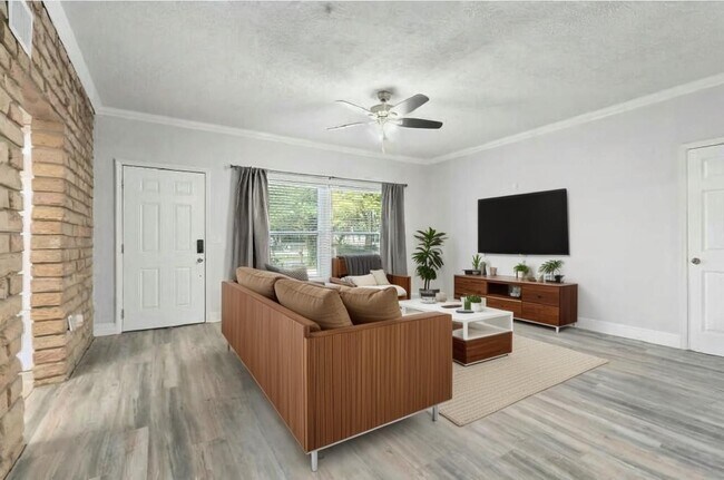 1016 Chipola Rd in Fort Pierce, FL - Building Photo - Building Photo