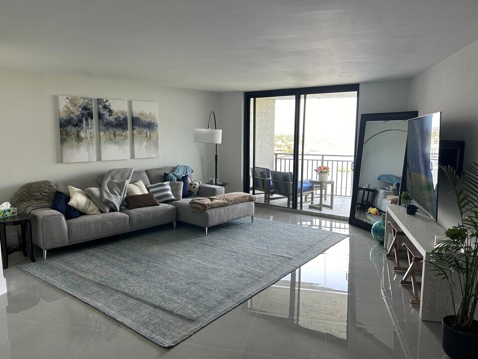 3912 S Ocean Blvd, Unit 1101 in Highland Beach, FL - Building Photo