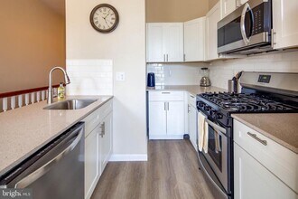 4245 Ogden St in Philadelphia, PA - Building Photo - Building Photo