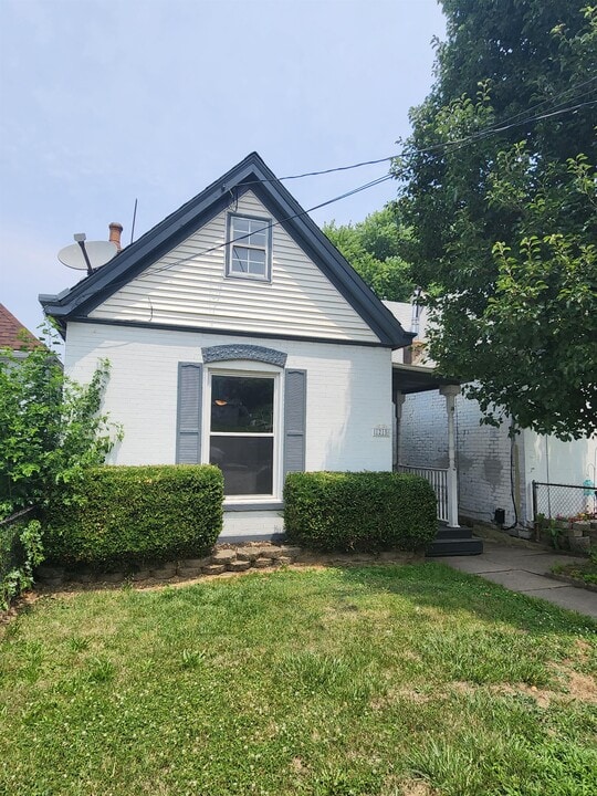 1215 5th Ave in Dayton, KY - Building Photo