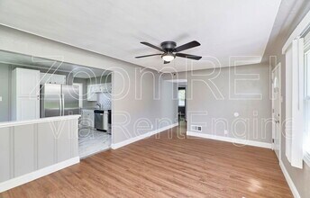 3361 Delta Dr in St. Ann, MO - Building Photo - Building Photo