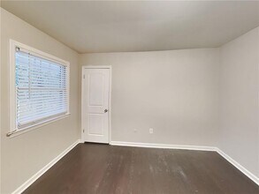 2722 Hayden Dr in Atlanta, GA - Building Photo - Building Photo