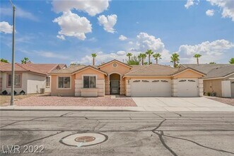 2255 Early Frost Ave in Henderson, NV - Building Photo - Building Photo