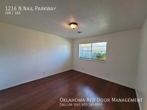 1216 N Nail Pkwy in Moore, OK - Building Photo - Building Photo