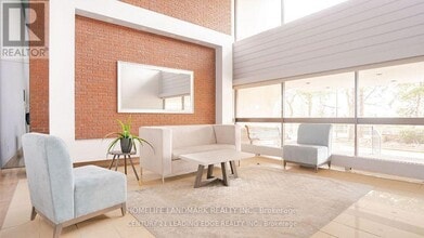 177 Linus Rd in Toronto, ON - Building Photo - Building Photo
