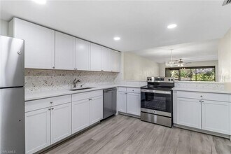 16590 Partridge Place Rd in Ft. Myers, FL - Building Photo - Building Photo