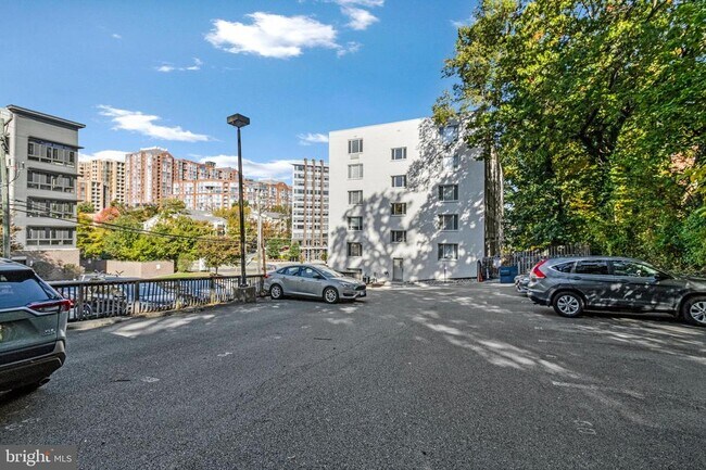 1730 Arlington Blvd in Arlington, VA - Building Photo - Building Photo