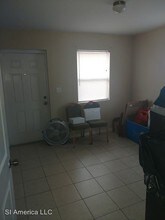 633 10th St in West Palm Beach, FL - Building Photo - Building Photo