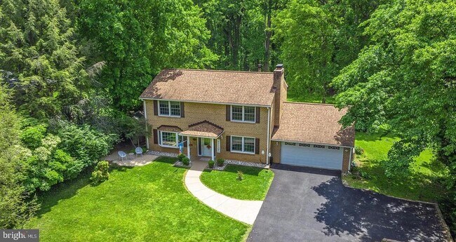 11503 Vale Rd in Oakton, VA - Building Photo - Building Photo