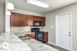 5204 S 80th St in Tampa, FL - Building Photo - Building Photo