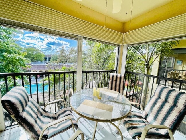 257 S Cypress Rd, Unit 443 in Pompano Beach, FL - Building Photo - Building Photo