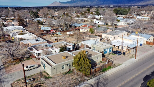 200-202 Aliso Dr in Albuquerque, NM - Building Photo - Building Photo