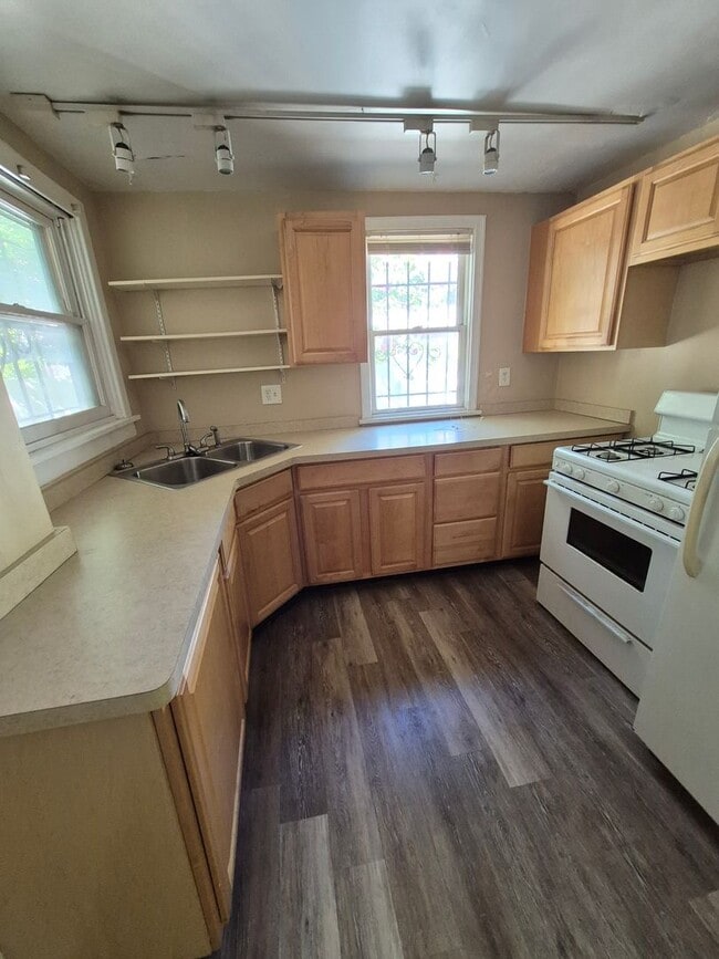 7 Lafayette Pl in Rochester, NY - Building Photo - Building Photo