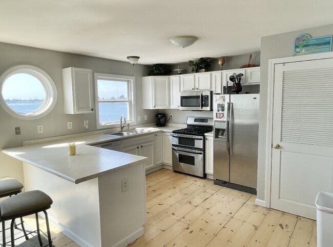 property at 89 Bay St