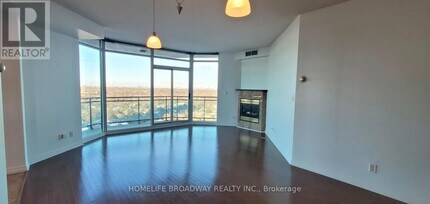 300 Bloor St E in Toronto, ON - Building Photo - Building Photo