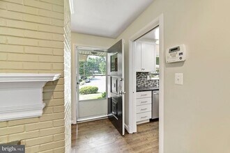 3613 N Kensington St in Arlington, VA - Building Photo - Building Photo