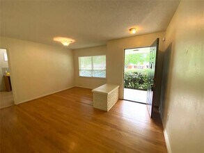 10457 Solta Dr in Dallas, TX - Building Photo - Building Photo