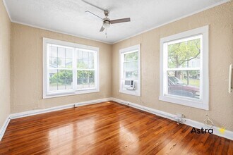 323 N Westland Ave, Unit 5 in Tampa, FL - Foto de edificio - Building Photo