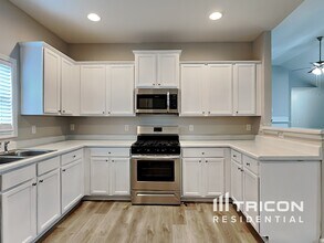 7802 Bluefin Trail in Union City, GA - Building Photo - Building Photo
