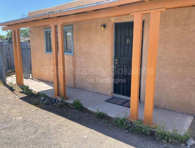 300 San Pasquale Ave NW in Albuquerque, NM - Building Photo - Building Photo