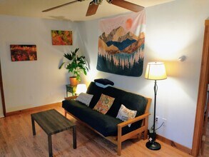 2906 Laporte Rd, Unit 1 in Morristown, VT - Foto de edificio - Building Photo