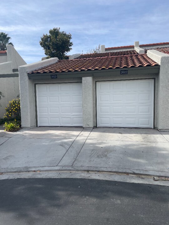 29322 Calle Gaviota in Murrieta, CA - Building Photo
