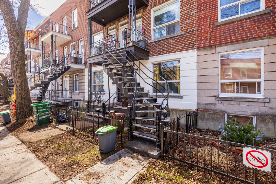 5800-5804 Des Érables Av in Montréal, QC - Building Photo