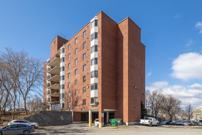 140 Montcalm St in Gatineau, QC - Building Photo - Building Photo