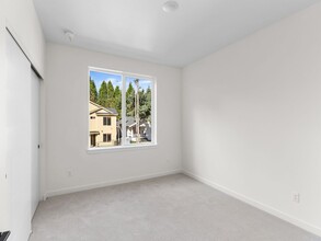 1306 NE 46th Ave in Portland, OR - Building Photo - Building Photo