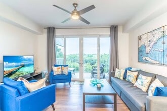 3260 Mangrove Point Dr in Ruskin, FL - Foto de edificio - Building Photo