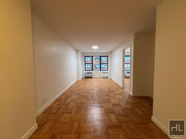 Fourth Avenue, Unit 3L in New York, NY - Building Photo - Building Photo