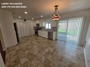 3001 E St Andrews Dr in Ontario, CA - Building Photo - Building Photo