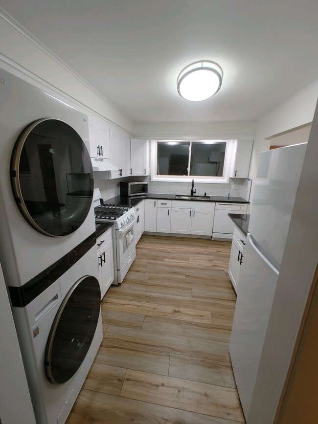 property at 4208 Crestview Dr