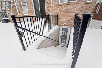 424 Tonelli Ln in Milton, ON - Building Photo - Building Photo