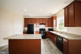 42309 San Juan Terrace in Aldie, VA - Building Photo - Building Photo