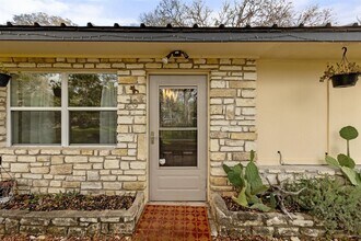 28 W Inwood Forest Dr in Wimberley, TX - Building Photo - Building Photo