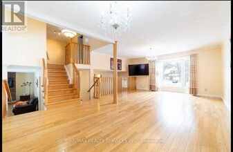479 Westheights Dr in Kitchener, ON - Building Photo - Building Photo