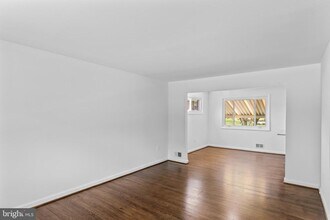 2521 Fairhill Dr in Hillcrest Heights, MD - Building Photo - Building Photo
