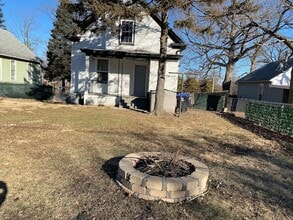 339 E Lincoln St in Bloomington, IL - Building Photo - Building Photo